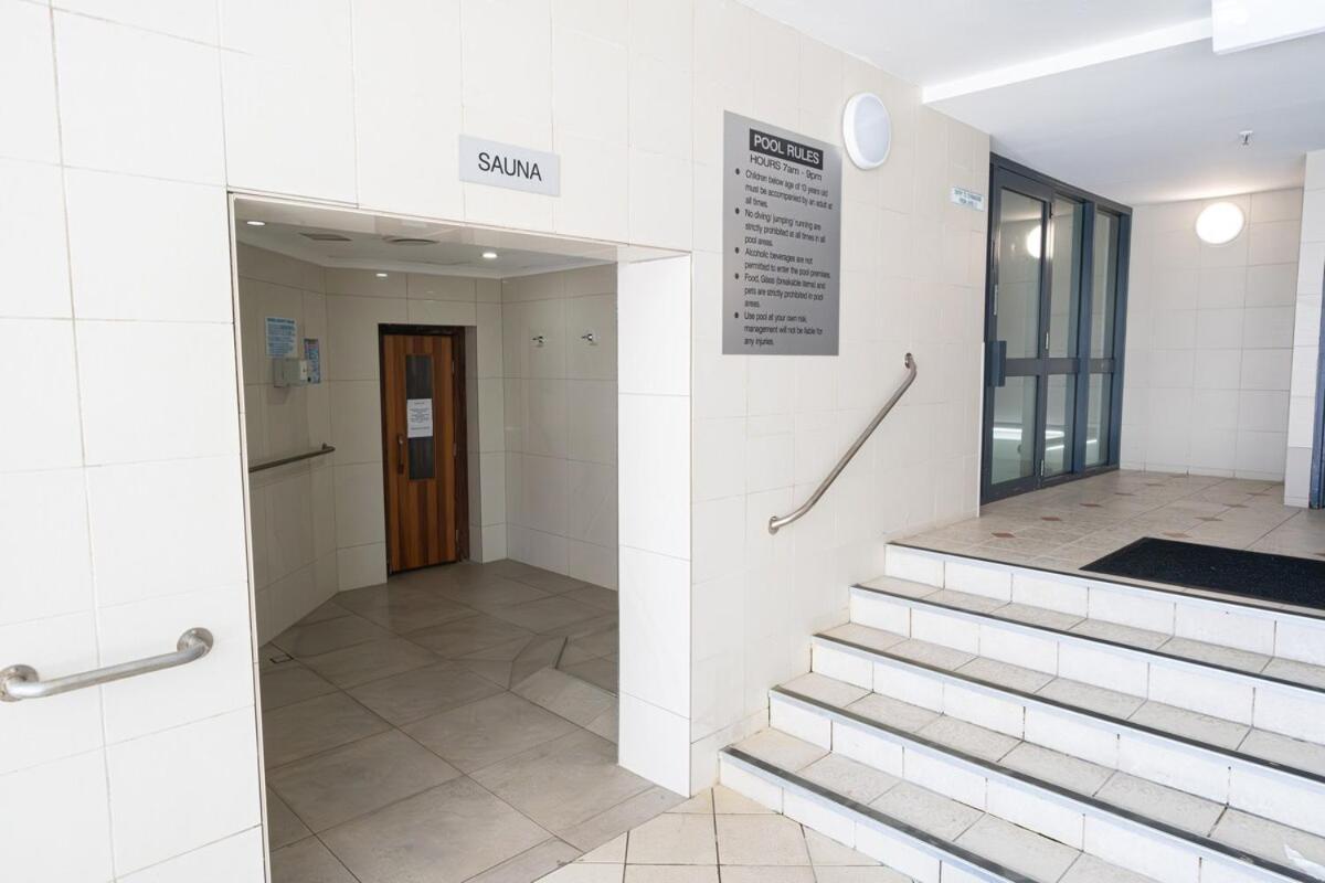 High Level 1br 1 Min To * Gold Coast
