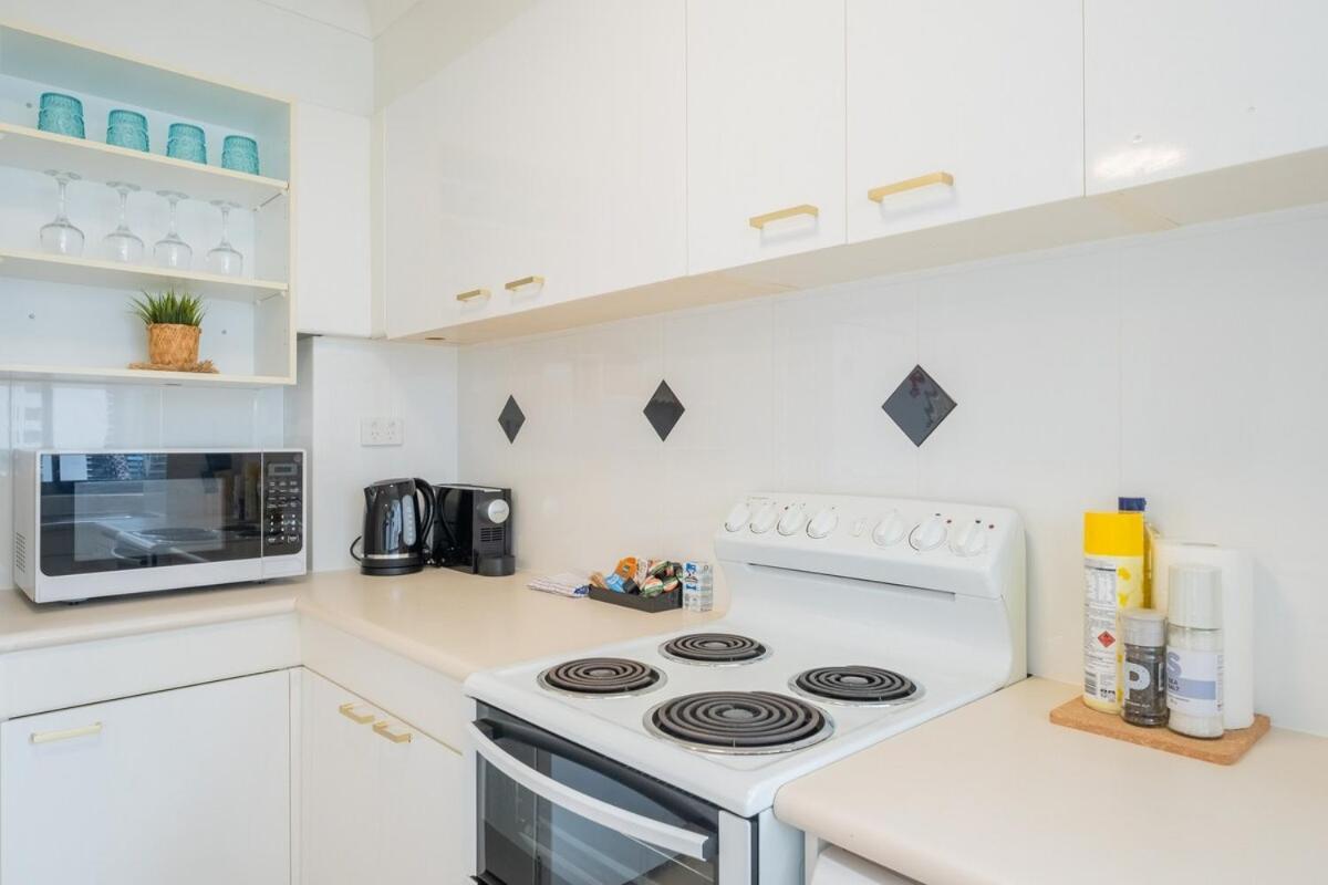 High Level 1br 1 Min To Apartment *